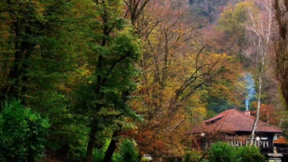 BISER SRBIJE KOJI NEDOVOLJNO ČUVAMO Mesto koje ima 16 jezera, 40 vodopada i 17 manastira, ali jedna stvar je zabrinjavajuća