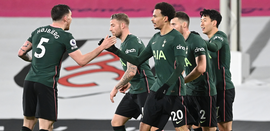 OSTRVO BRUJI Murinjov "odbačeni sin" uhvaćen kako ljubi Pepovu 20-godišnju ćerku (FOTO)