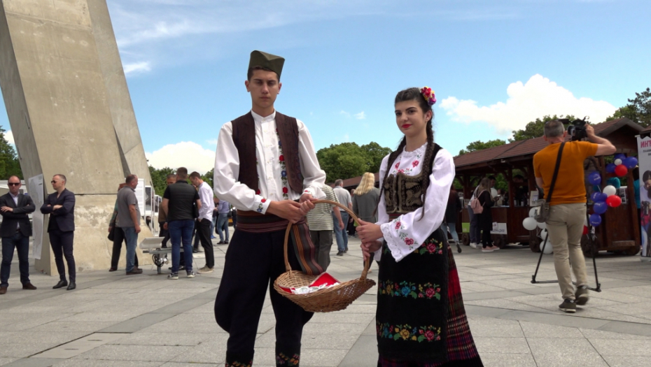 LETUJTE U SVOJOJ ZEMLJI, NAJLEPŠE JE! TOS predstavio novu kampanju - „Biram Srbiju“ (VIDEO)