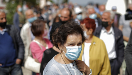 BRAVO Vakcinisano više od četiri miliona građana Srbije!