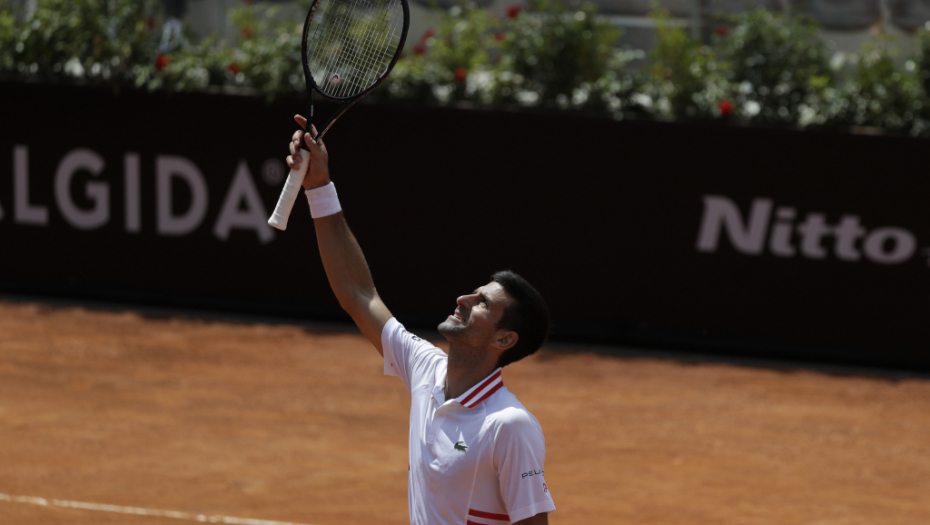 RAFA JE REKAO DA SMO STARI, ALI JA SE NE SLAŽEM! Novak nasmejo sve ljubitelje tenisa, evo kako izgleda kad sretnu dva najveća rivala!