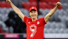 LEVANDOVSKI STIGAO LEGENDARNOG MILERA! Ajntraht poražen od "fenejraša" i šanse za LŠ sveo na minimum