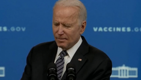 "IMAO SAM SASTANAK SA...  HM... HM..." Bajden se ponovo izgubio! (VIDEO)