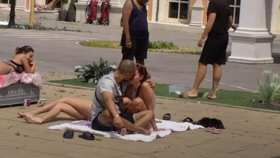NE ZNA SE KO MOŽE DUŽE Nakon lagane predigre, Mišel i Mina imali brutalan odnos, tresao se ceo hotel (VIDEO)