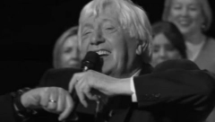 ĐORĐA MARJANOVIĆA ĆEMO PAMTITI PO OVIM HITOVIMA: Beograde, Devojko mala i Zvižduk u osam, njegove pesme vraćaju veru u ljubav (VIDEO)