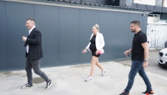 URLALA I VRIŠTALA POSLE VENČANJA Luna histerisala na Marka, pa besna poručila roditeljima:"Prodali ste me zbog medijske pažnje"