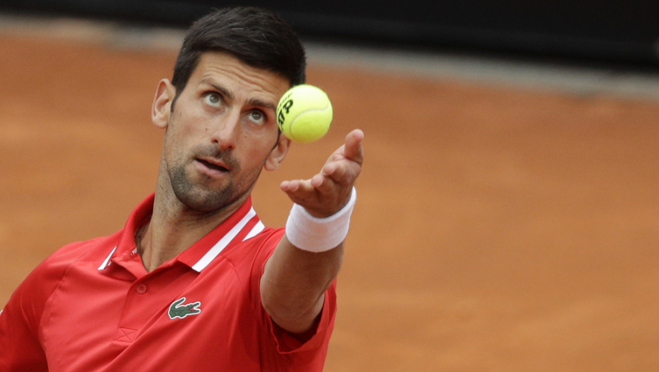 SUSRET VELIKANA! Novak se poklonio piscu kojeg obožava cela Srbija (VIDEO)