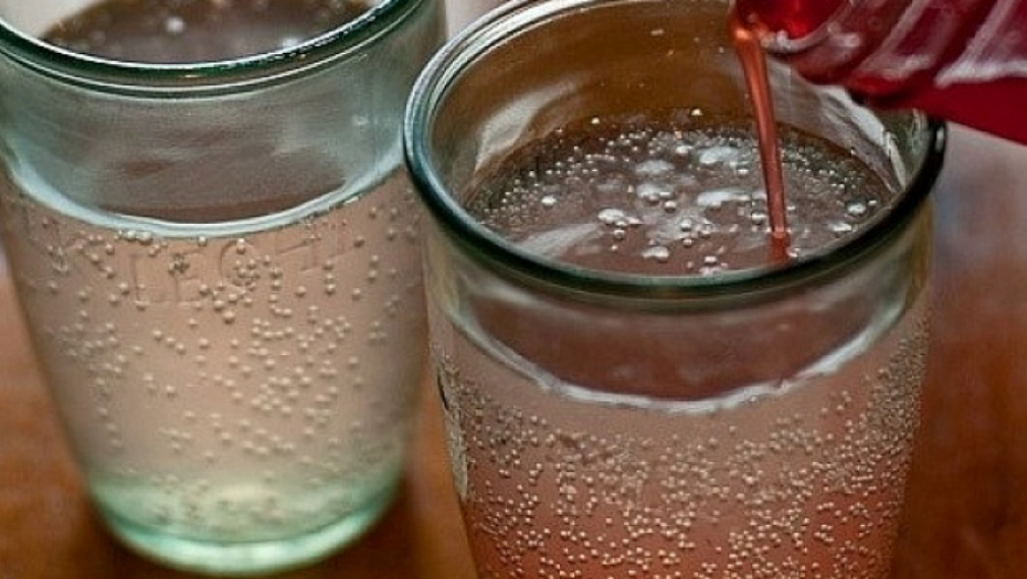 NAJBOLJE PIĆE ZA DETOKS I MRŠAVLJENJE: Biberna voda topi kilograme, ubrzava metabolizam, a ovako se pravi