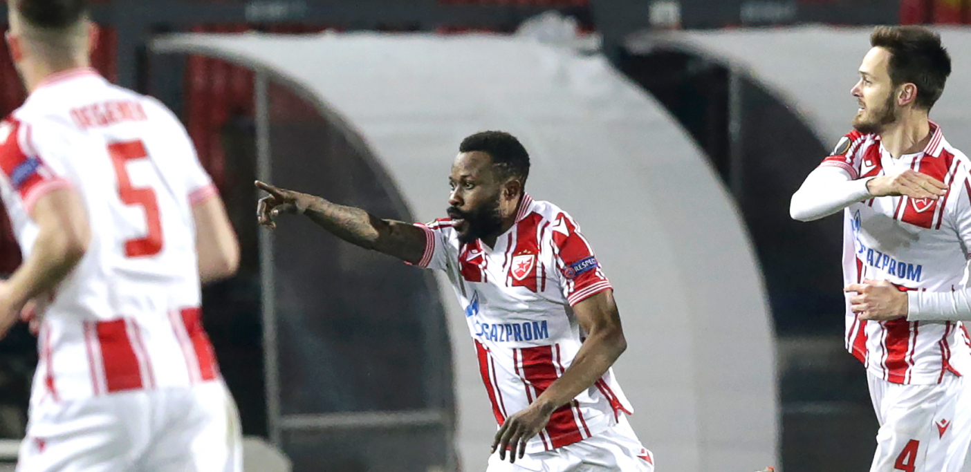 SLIKA KOJA ĆE ODUŠEVITI "DELIJE" Kanga se pohvalio srpskim dokumentima! (FOTO)