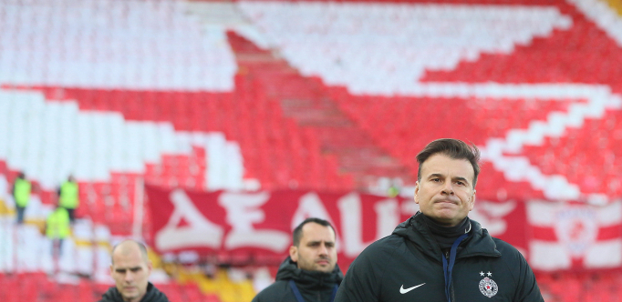 SCENA KOJA JE ŠOKIRALA SRBIJU! Aleksandar Stanojević trener Crvene zvezde! (FOTO)
