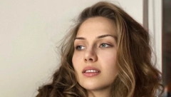 BILA ULIČNA PEVAČICA, A SADA STIGLA DO FINALA ZVEZDA GRANDA Pred nastup poručila samo jedno i otkrila ime svog favorita (FOTO)