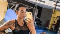 OPASNO GRMI! Najjače fotke žene Darka Miličića: Bez veša, u kupaćem.... (FOTO)