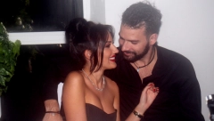 POSLEDNJI STIGLI NA PROSLAVU! Aleksandra Prijović stajlingom oduvala sve, pevačica u pratnji Filipa izgleda nikad bolje, a ovaj detalj su svi komentarisali! (FOTO)