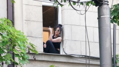 Alo! PAPARACO Angelina zbog pušenja može glavu da izgubi!