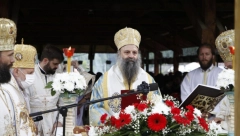 POSETA PATRIJARHA PORFIRIJA TUMANU Srpski Ostrog okupio veliki broj vernika