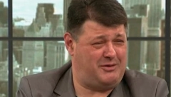 SARAPA HIT NA INTERNETU! KAMERA MU SNIMILA TELEFON TOKOM GOSTOVANJA ANE BRNABIĆ: Jesu li to pravi poljupci?!