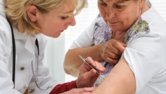 SIMPTOMI I POSLEDICE LAJMSKE BOLESTI : Šta ako vas ujede zaražen krpelj? Doktor upozorio zašto se mora hitno reagovati