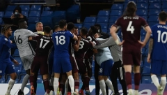 SAD SE KIDAJU LIVERPUL I LESTER Čelsi na korak od Lige šampiona (VIDEO)