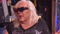 ISPAO JE LJIGAV, SRAMOTA ZA ČOVEKA OD 40 GODINA! Zorica Marković uništila Aleksića i Taru, pevačica ističe da ljubavnici smatraju da je narod lud