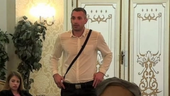 HAOS ZBOG SE*SA! Nedin otac završio u hitnoj nakon ćerkinih vrelih scena sa Tirketom, poručili joj groznu stvar, a ona se slomila od tuge!