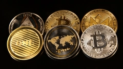 DRASTIČAN PAD Bitkoin danas vredi skoro duplo manje nego u martu, ovakav sunovrat niko nije očekivao!