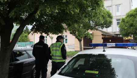 SAMOUBISTVO NA NOVOM BEOGRADU Žena skočila sa zgrade, na mestu ostala mrtva