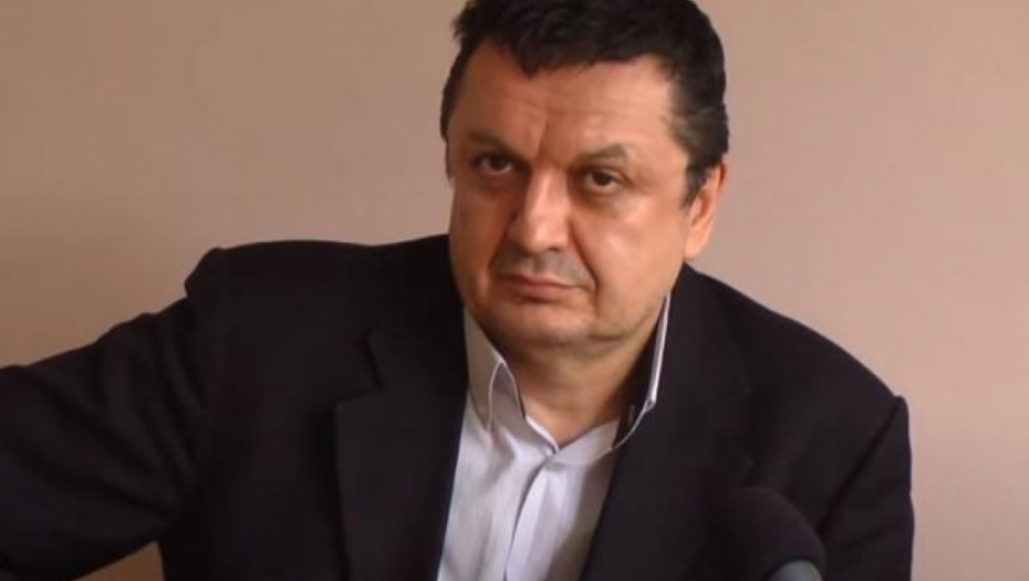 DR ŠEKLER NA METI ANTIVAKSERA Uznemiren zbog pretnji: Je*u mi majku na svakom koraku!