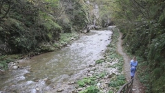 ČUDO KOD ARILJA Ivanjičanin doveo nepokretnu ženu do obale reke, nakon 15 dana je PROHODALA! (FOTO)