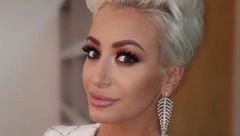 U OVOM IZDANJU JE JOŠ NISMO VIDELI Dušica Jakovljević pozirala u peškiriću, bez trunke šminke (FOTO)