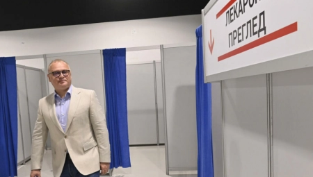 VESIĆ UOČI SEDNICE KRIZNOG ŠTABA: Nećemo razgovarati o restriktivnim merama, vakcinacija je prava tema