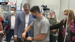 PREDSEDNIK SRBIJE OBJAVIO VAŽAN VIDEO Radnici hvala, Srbija nezaustavljivo ide napred!