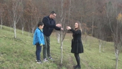 OVA PRELEPA PRIČA KRIJE SE IZA SUVIH ŠLJIVA KOJE JE VUKADIN DAO VUČIĆU:  Evo zašto su se Varaklići vratili iz Beograda u rodno mesto