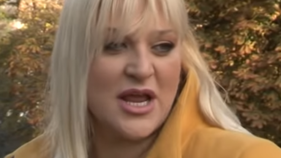 MOJI RODITELJI SU SVE DALI TOM MOM BRATU, NEK IM ON NOSI PREZIME Voditeljka otkrila detalje sukoba s porodicom!