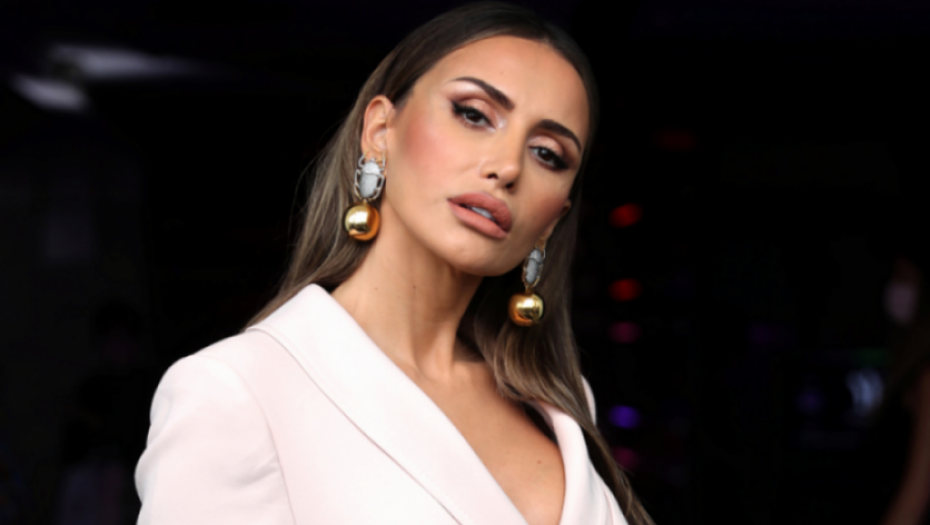 TEŠKO JOJ JE PALO NAPUŠTANJE DOMA! Emina Jahović prolazi kroz ni malo lak period razvoda, a sada je i ona napustila!