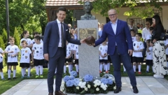 PRE 125 GODINA DONEO JE FUDBAL U SRBIJU! Hugo Buli dobio spomenik u Beogradu! (FOTO)