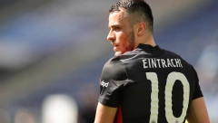 KOSTIĆ ŠTRAJKUJE U AJNTRAHTU! Srbin nije želeo da trenira, ne putuje na gostovanje u Bilefeld!