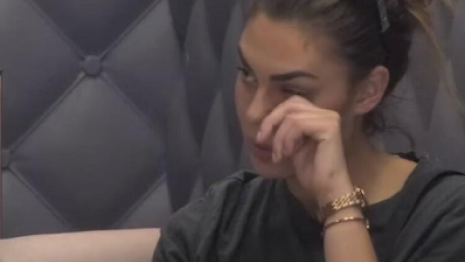 NIJE MOGAO DA JOJ PREĐE PREKO PROŠLOSTI Mina otkrila detalje bolesne ljubavi sa Mensurom, ali Franu, Filipu i Mišelu ništa nije smetalo!