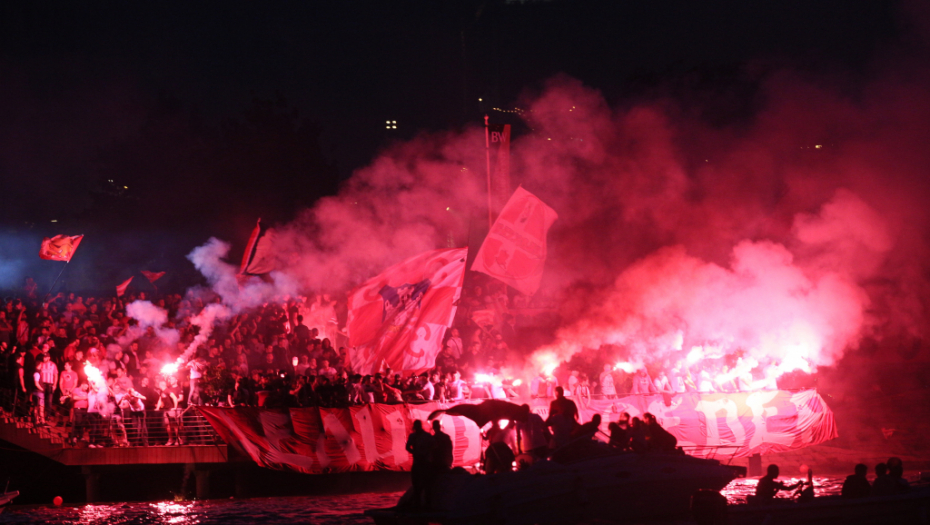SRBIJA ZGROŽENA! Pojavila se fotografija uhapšenih navijača u Beton hali! (FOTO)
