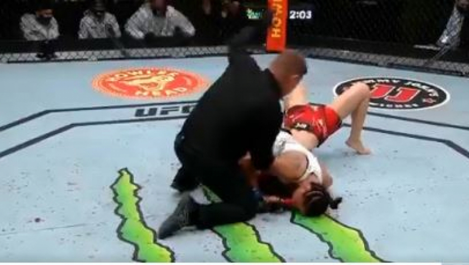 KRVAVO! Unakazila protivnicu, oktagon se crveneo! (UZNEMIRUJUĆI VIDEO)