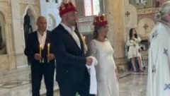 UDALA SE ĆERKA POZNATE PEVAČICE Mlada u poodmakloj trudnoći blistala u belom, a mladoženjinu sestru svi znate, objavom rasplakala goste!!