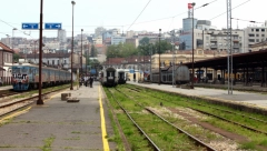 DEČAKA IZ ŠIDA SPRŽILA STRUJA NA VAGONU Odeća mu gorela, bio je sav u plamenu