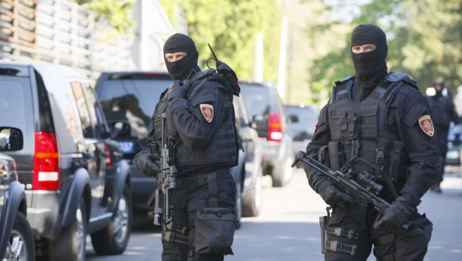 U TOKU JE AKCIJA "TROJANSKI ŠTIT" Otkriveno šta FBI radi u Srbiji, kako je pao Veljko Belivuk i ko je prava meta