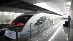 ŽELEZNIČKA NESREĆA U SEULU Voz iskočio iz šina, najmanje tridesetoro povređenih