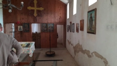 NASILJE NAD SRBIMA I NA BADNJE VEČE! Kamenovan parohijski dom u Vitomirici kod Peći!