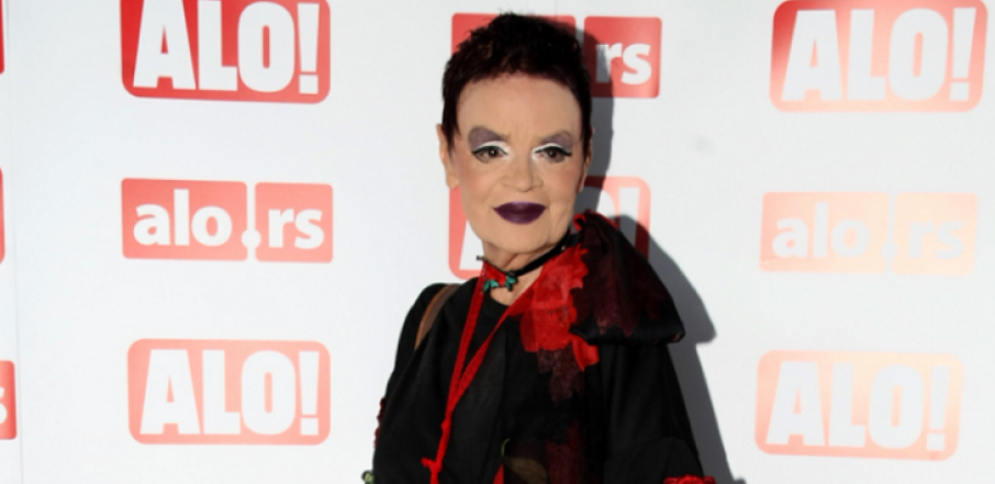 GODINE KRIJE KAO ZMIJA NOGE Ruška Jakić pokazala sliku majke, sada je jasno na koga voditeljka izgleda fit i mladoliko (FOTO)