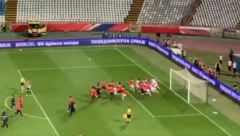 GOBELJIĆ SKINUO GAĆE PRED STOJKOVIĆEM! Dok su svi igrači slavili, bek crveno-belih odlučio se za ovaj potez! (VIDEO)