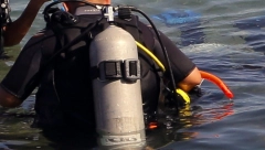 ŠOK U GOSPIĆU: Ronioci zgranuti  brojem bombi koje su izvadili iz reke