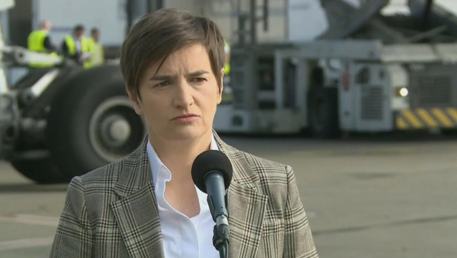 PREMIJERKA BRNABIĆ DOČEKALA JOŠ 500.000 SINOFARM VAKCINA: Do sada isporučeno 4,2 miliona, Srbija ovo nikada neće zaboraviti
