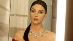 MONIKA BELUČI PONOVO ODUŠEVILA SVET! Ona ima istinsku lepotu, ali i poruku koju vredi čuti