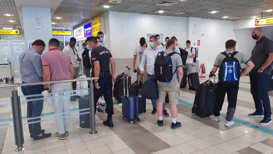 KASNE LETOVI USLED KVARA: Pokvarila se traka za prtljag